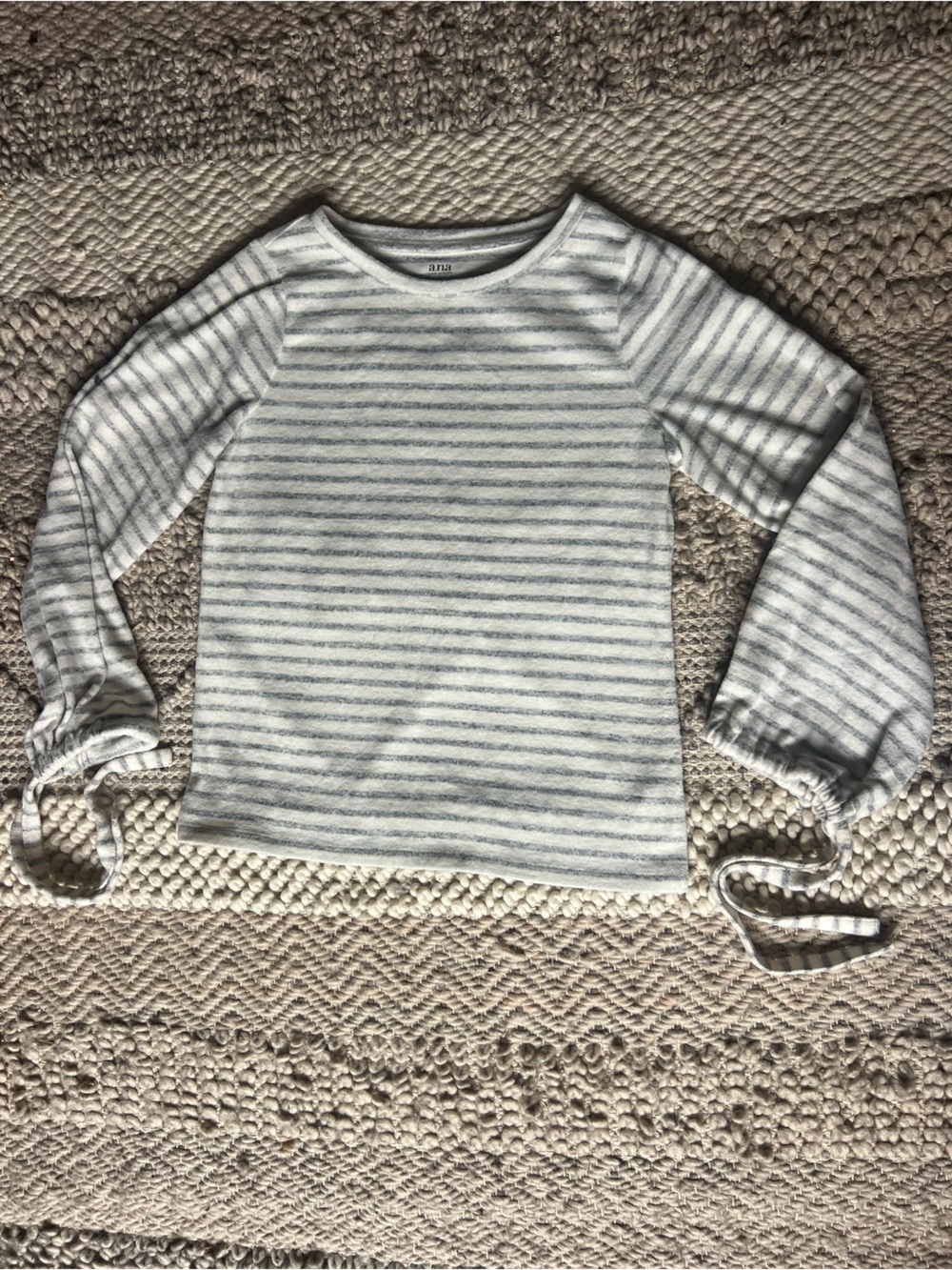 a.n.a Gray & White Striped Soft Knit Top Women’s Medium